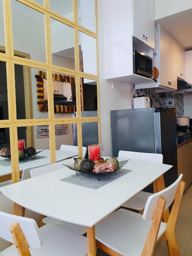 2 Bedroom Condo Vine Residences Quezon City With Pool Wifi Karaoke Board Games Netflix Екстер'єр фото