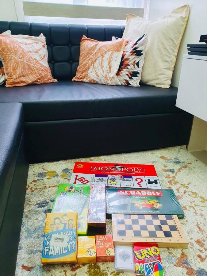 2 Bedroom Condo Vine Residences Quezon City With Pool Wifi Karaoke Board Games Netflix Екстер'єр фото